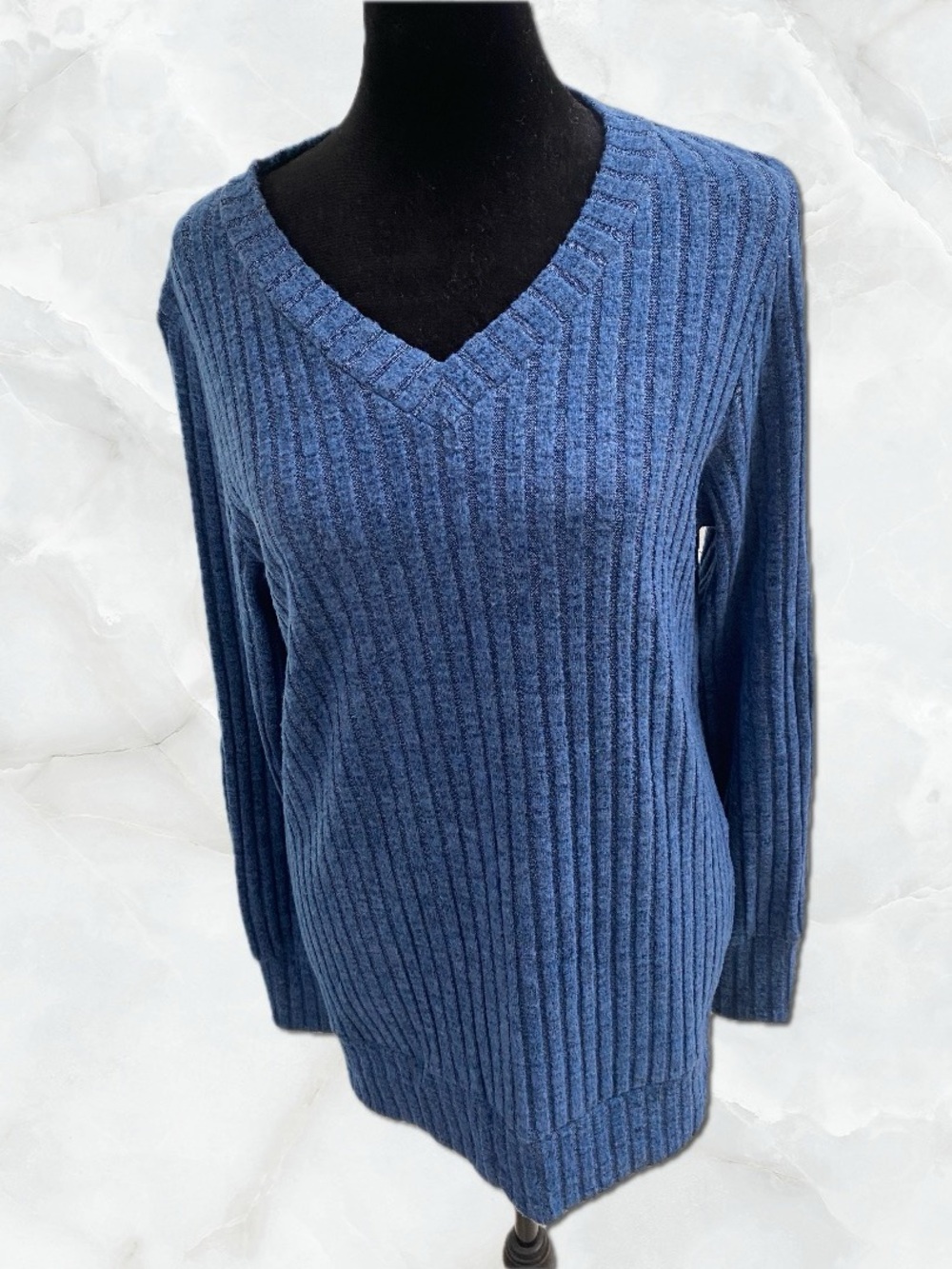 SHEIN Ribbed V-Neck Sweater in Blue